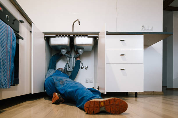 Professional Leak Detection technician working in Kent, OR